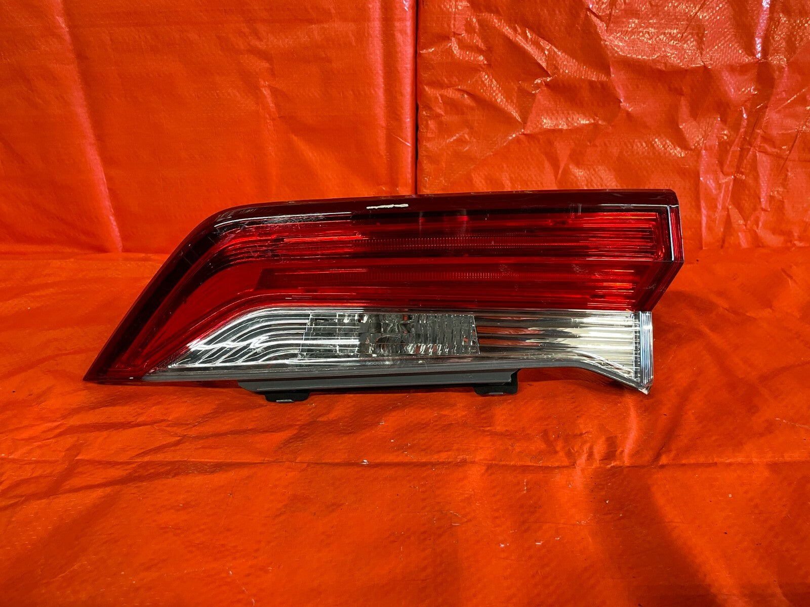 17 19 HONDA CR V CRV   DRIVER LEFT TAIL LIGHT LAMP LED   OEM OE FACTORY   CHIP!!0