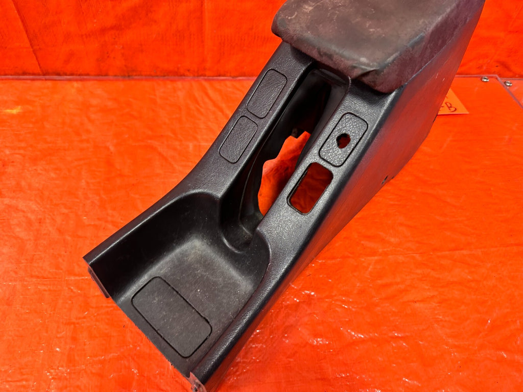 94   01 ACURA INTEGRA   CENTER CONSOLE ARM REST   GRAY LEATHER OEM FACTORY 2812