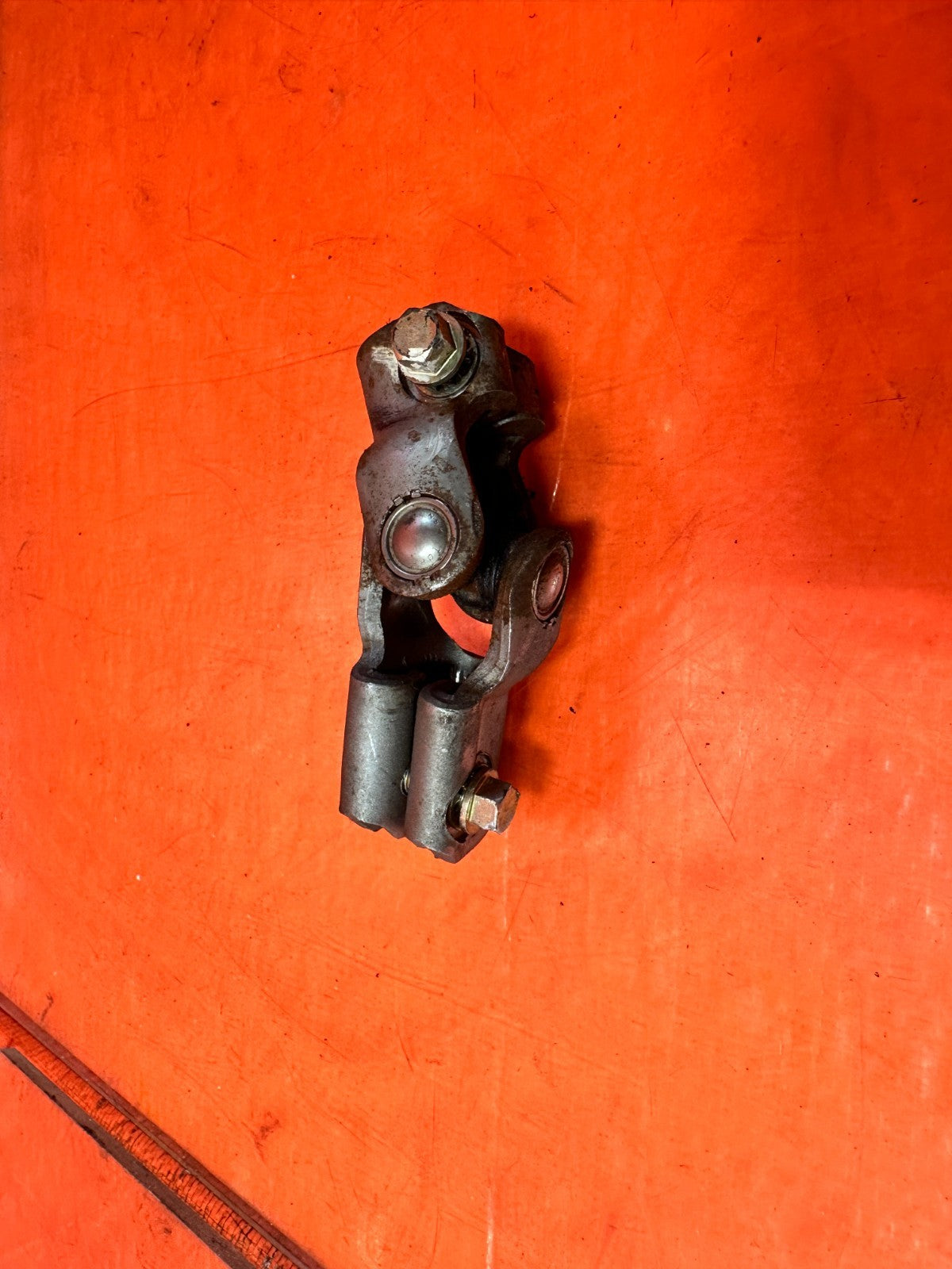 88 91 HONDA CIVIC   MANUAL STEERING COLUMN TO RACK U / B JOINT SWIVEL YOKE  3172