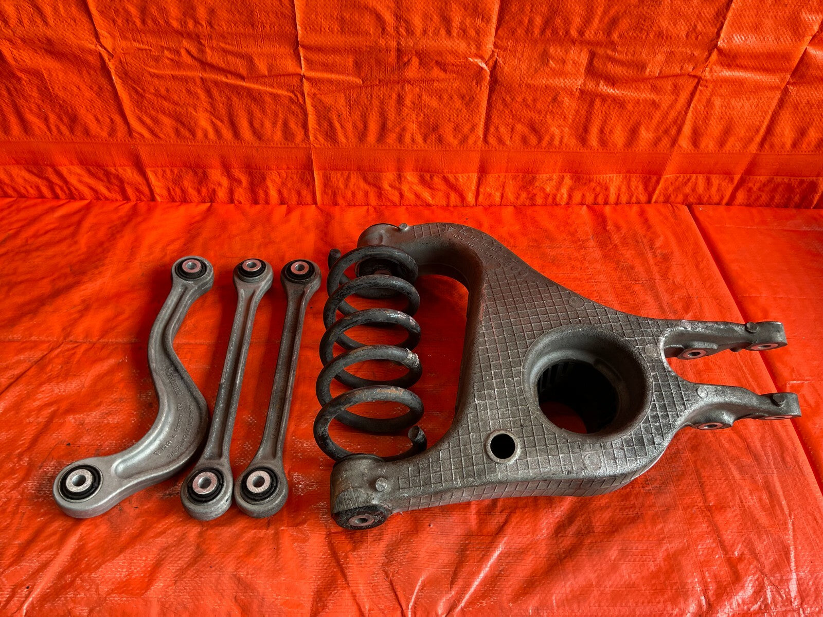 11 16 PORSCHE   PANAMERA 4 MODEL   AWD   DRIVER LEFT REAR CONTROL ARM SET OEM 658
