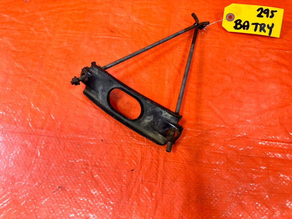 HONDA & ACURA   INTEGRA CIVIC DEL SOL   BATTERY TRAY PLASTIC AND TIE DOWN OEM 951