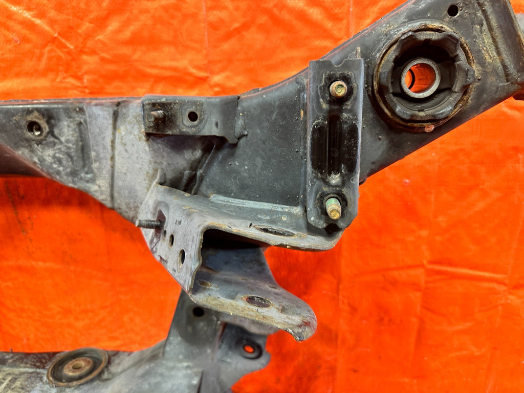 2008 2015 INFINITI G37 REAR SUBFRAME CROSSMEMBER SUSPENSION OEM 55400 JL00B 32819