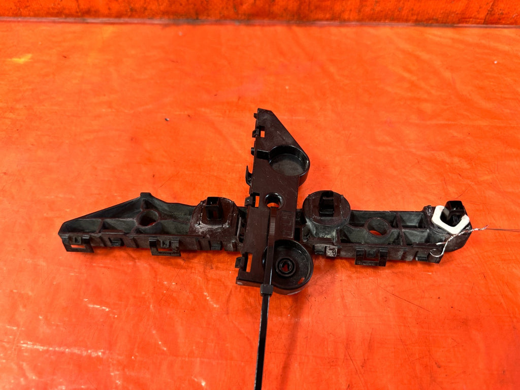 2020 20 INFINITI Q50   ALL 2 REAR LEFT BUMPER MOUNTING BRACKETS LEFT OEM 3161