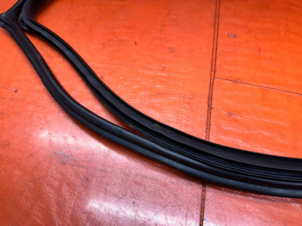 97 01 HONDA PRELUDE 2.2L INTERIOR OPEN TRIM MOLDING RUBBER LEFT RIGHT  OEM #33510