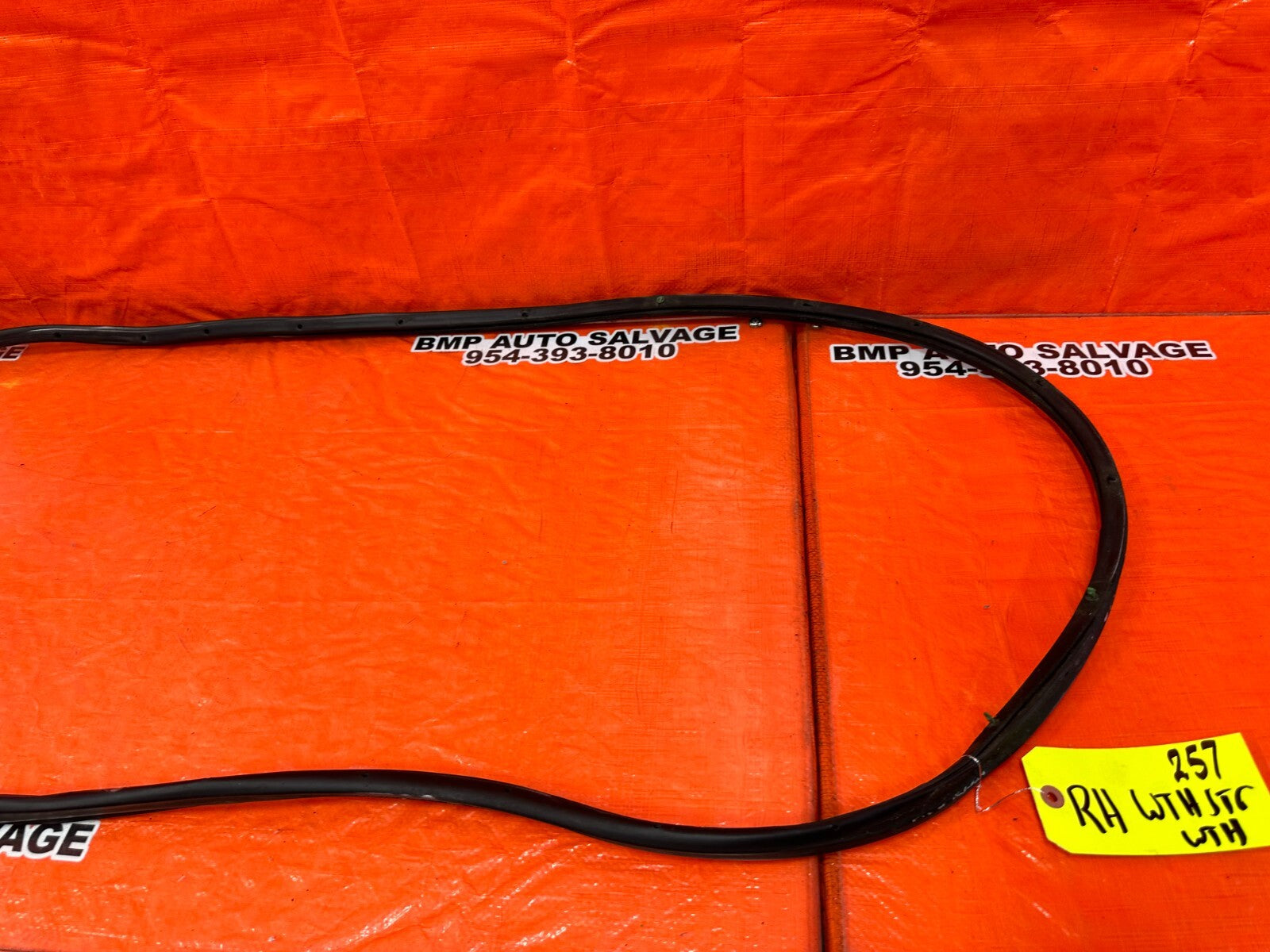 92 95 HONDA CIVIC 2D COUPE CHASSIS 2 DOOR OPEN TRIM WEATHER STRIP LEFT FRONT 2574