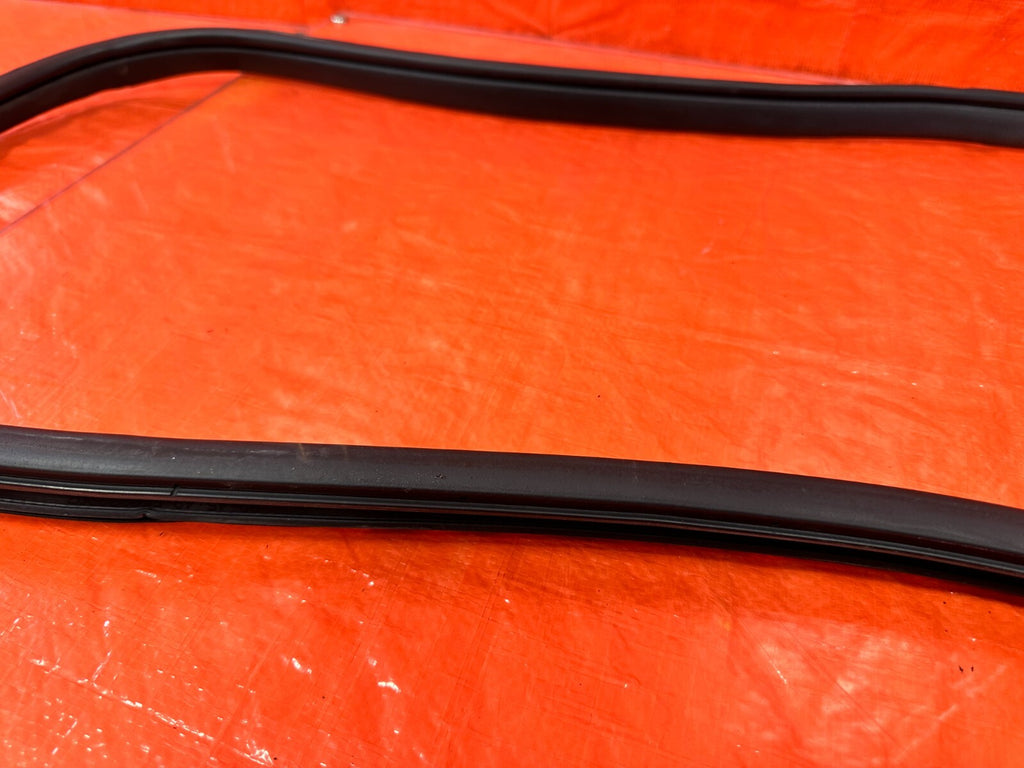 06 11 CIVIC 4D SEDAN   DRIVER LEFT REAR DOOR TO CHASSIS OPEN TRIM   OEM #27013