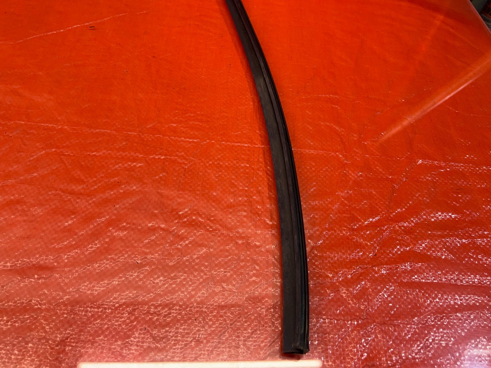 06 11 CIVIC 4D SEDAN   DRIVER LEFT REAR WEATHER STRIP RUN CHANNEL   OEM #2205