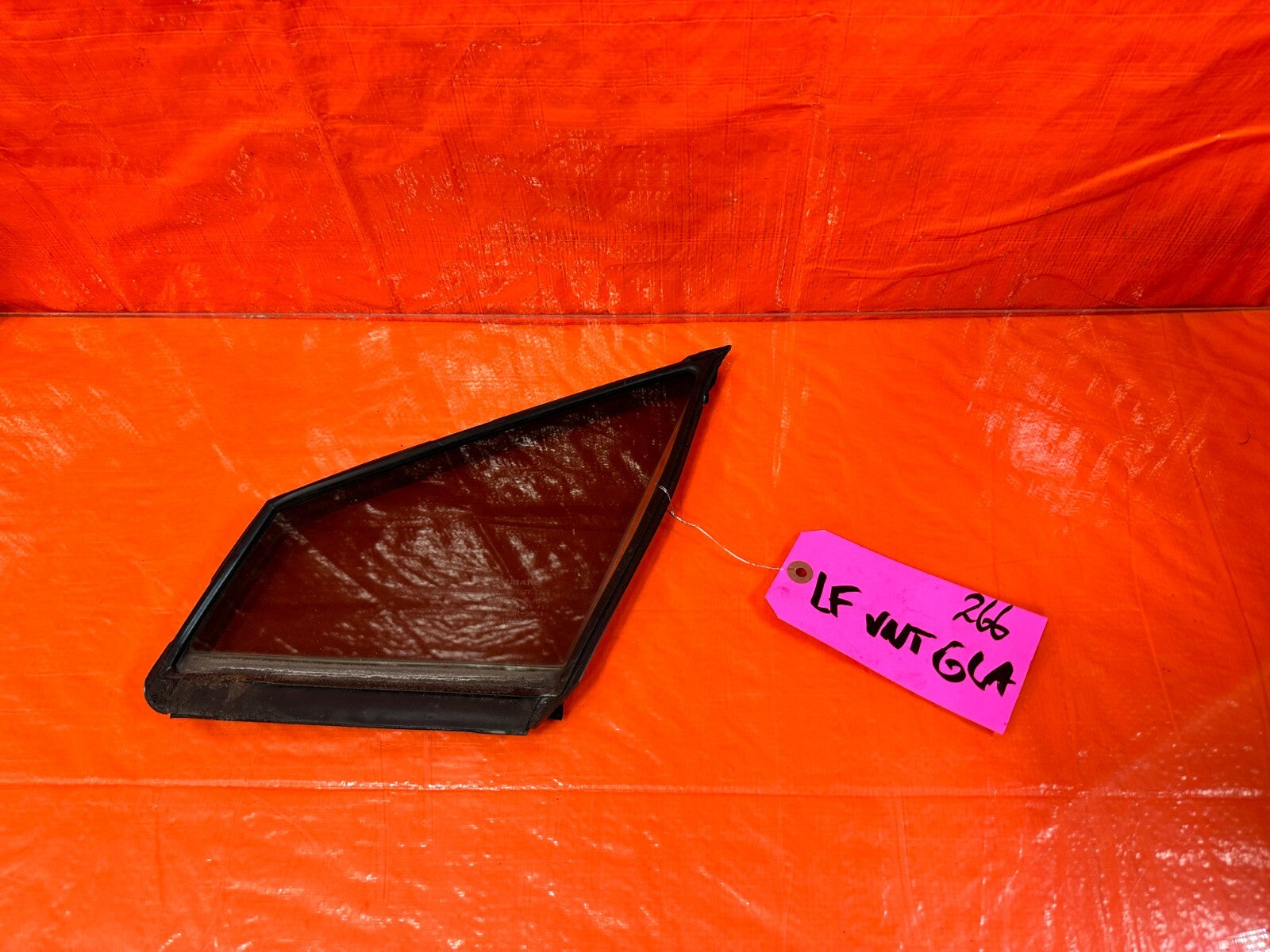 15 21 SUBARU WRX & STI DRIVER LEFT FRONT   DOOR VENT GLASS   OEM #2660