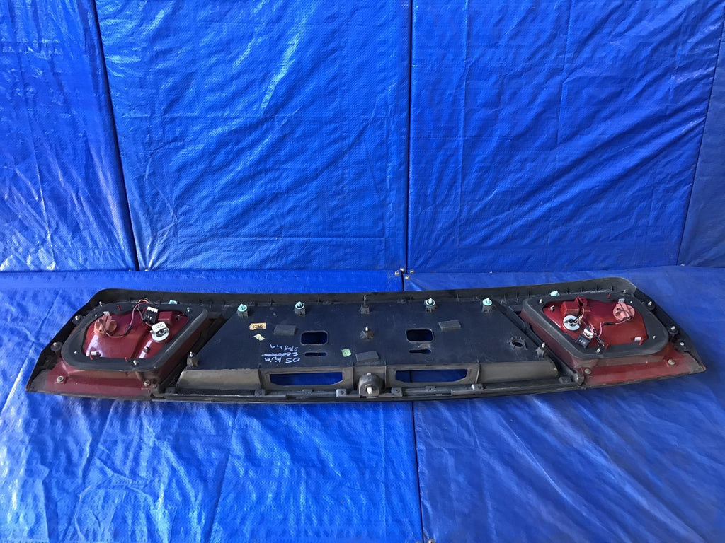 03 04 05 KIA OPTIMA TRUNK TAIL GATE MOLDING HATCH GARNISH MOLDING 87370 3C2006