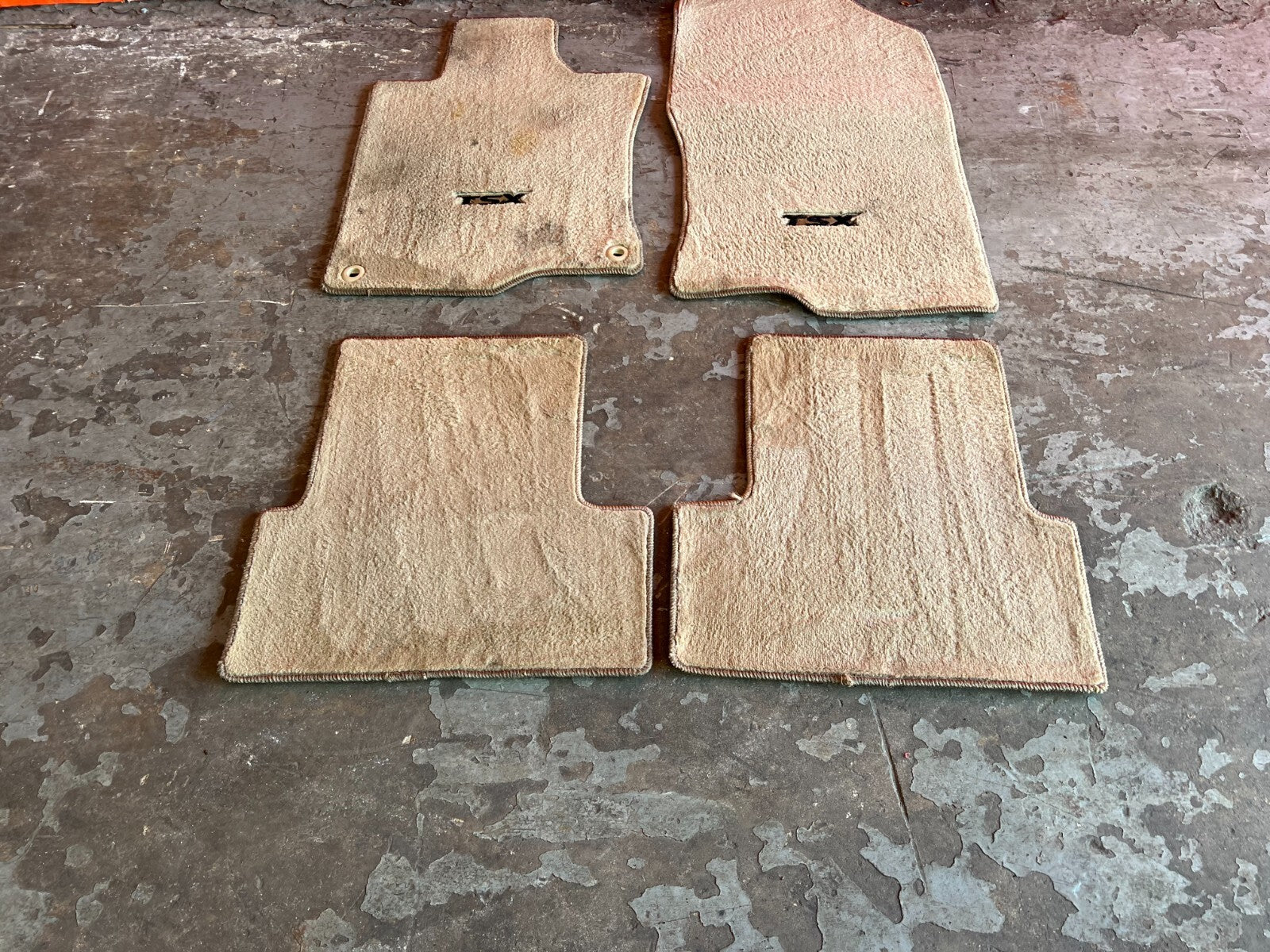 09 14 ACURA TSX   FLOOR MAT SET   IVORY COLOR   LEFT RIGHT FRONT REAR   OEM #1589