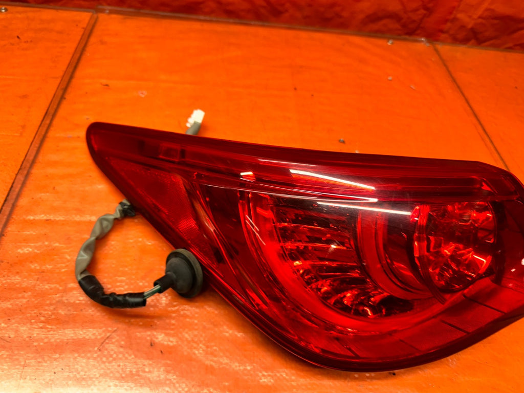 14-17 INFINITI Q50 4D 3.7L 3.0T LEFT OUTER QUARTER MOUNTED TAIL LIGHT OEM #Q508
