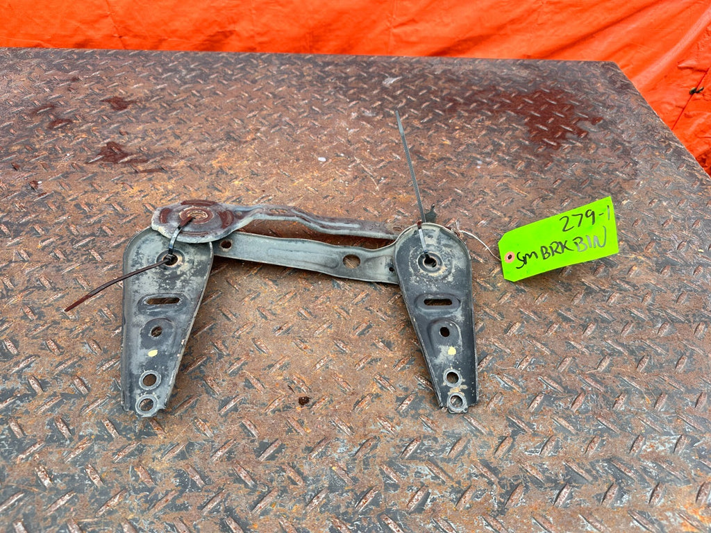 09 14 ACURA TSX   REAR SUB FRAME CROSSMEMBER MOUNTING BRACKETS BRACES OEM #2796