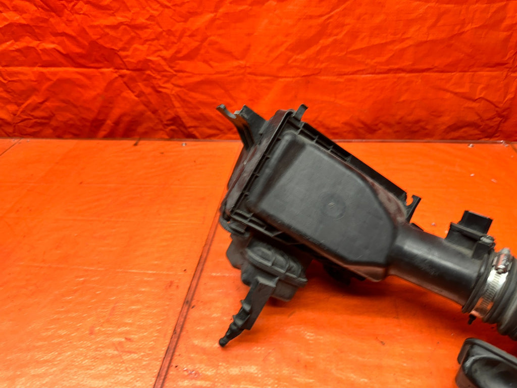 14-15 INFINITI Q50 4D 3.7L VQ37VHR LEFT DRIVER AIR INTAKE BOX TUBE ASSY OEM #Q509