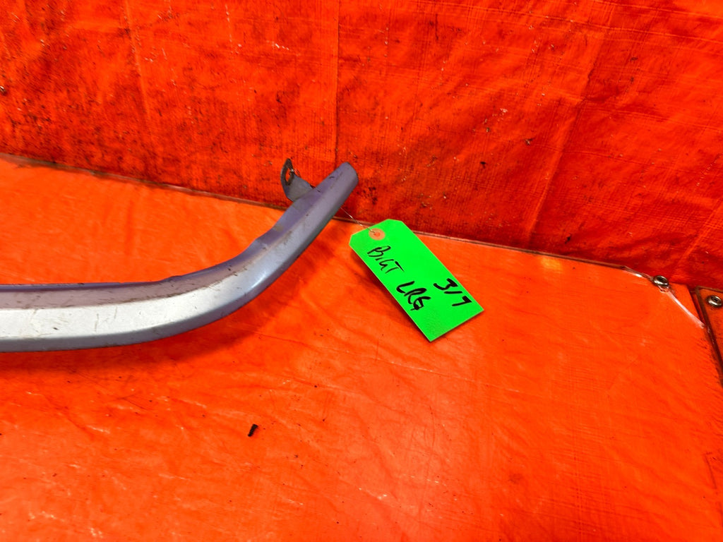 90 91 HONDA CIVIC HATCHBACK   FRONT BUMPER GRILLE INSERT  ASSEMBLY   OEM 3172