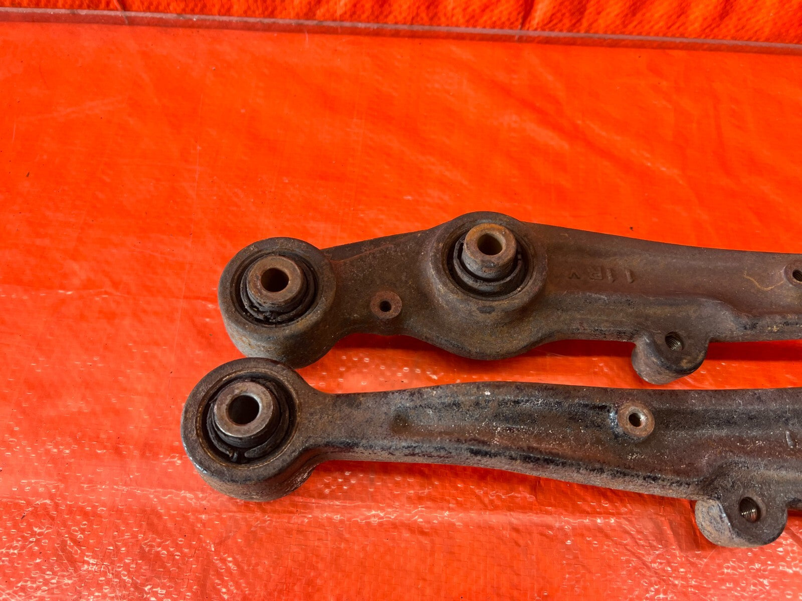 94 01 INTEGRA   GS GS R LS REAR LOWER CONTROL ARM SET   LEFT RIGHT ARMS OEM #1239