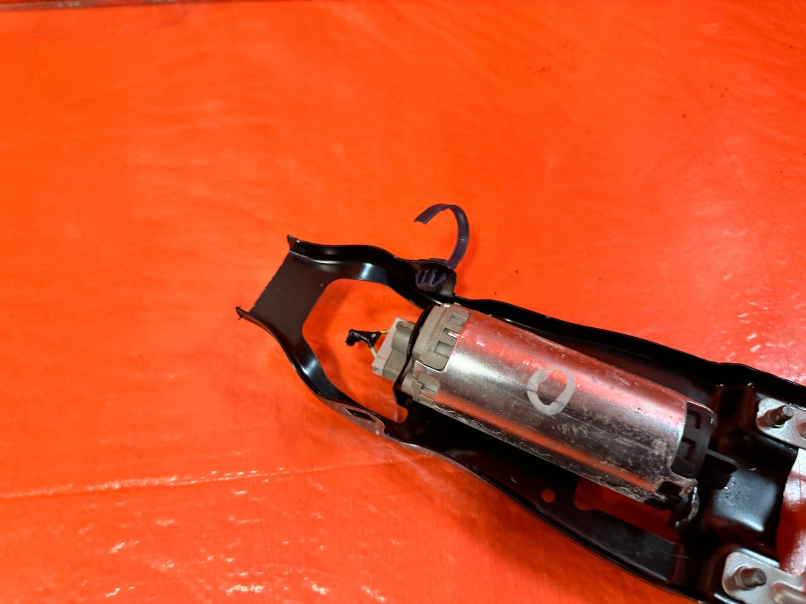 09 14 ACURA TSX   BOTTOM OF THE SEAT RAIL   RIGHT LOWER MOTOR   OEM #3214
