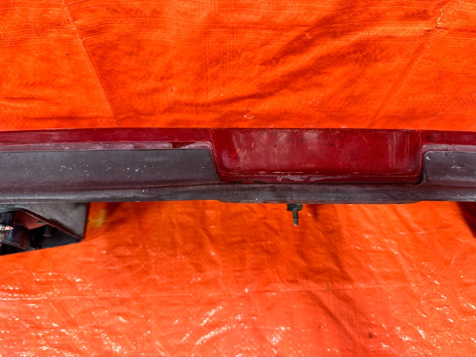 88 89 HONDA CRX   CENTER TAIL LIGHT MIDDLE TAIL LAMP   OEM FACTORY #27716