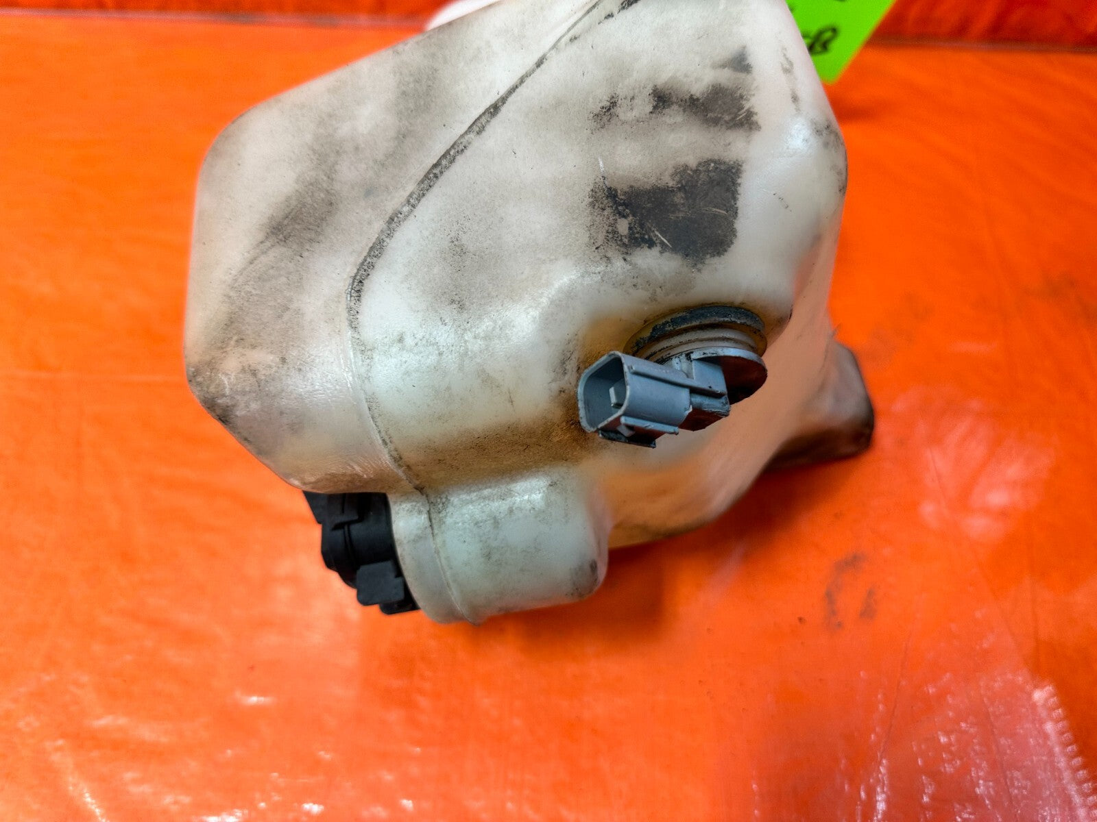 06 11 HONDA CIVIC 4 DOOR SEDAN   WINDSHIELD WIPER FLUID RESERVOIR TANK OEM #2825
