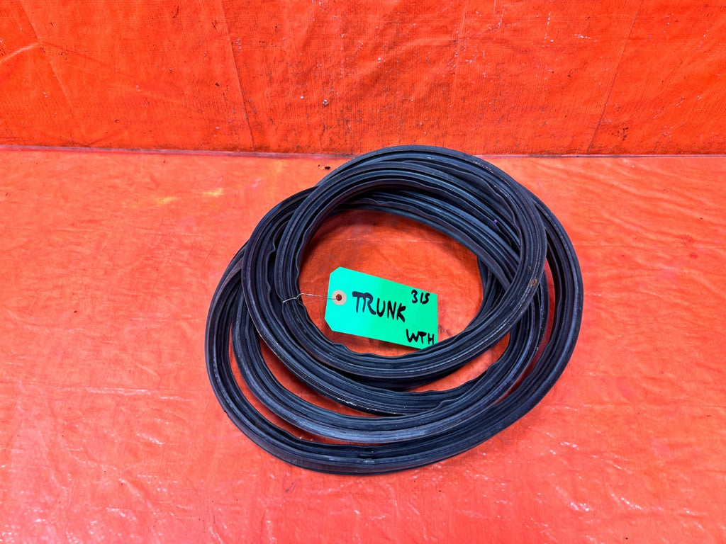 02 06 ACURA RSX  REAR TAIL GATE TRUNK WEATHER STRIP GASKET SEAL   OEM #3150