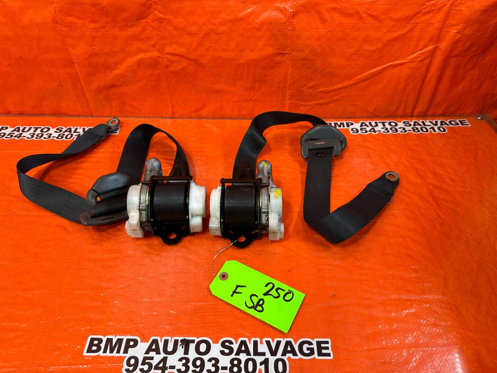 00 01 TOYOTA CELICA LEFT & RIGHT FRONT SEAT BELTS SEAT BELT SET GRAY COLOR OEM11