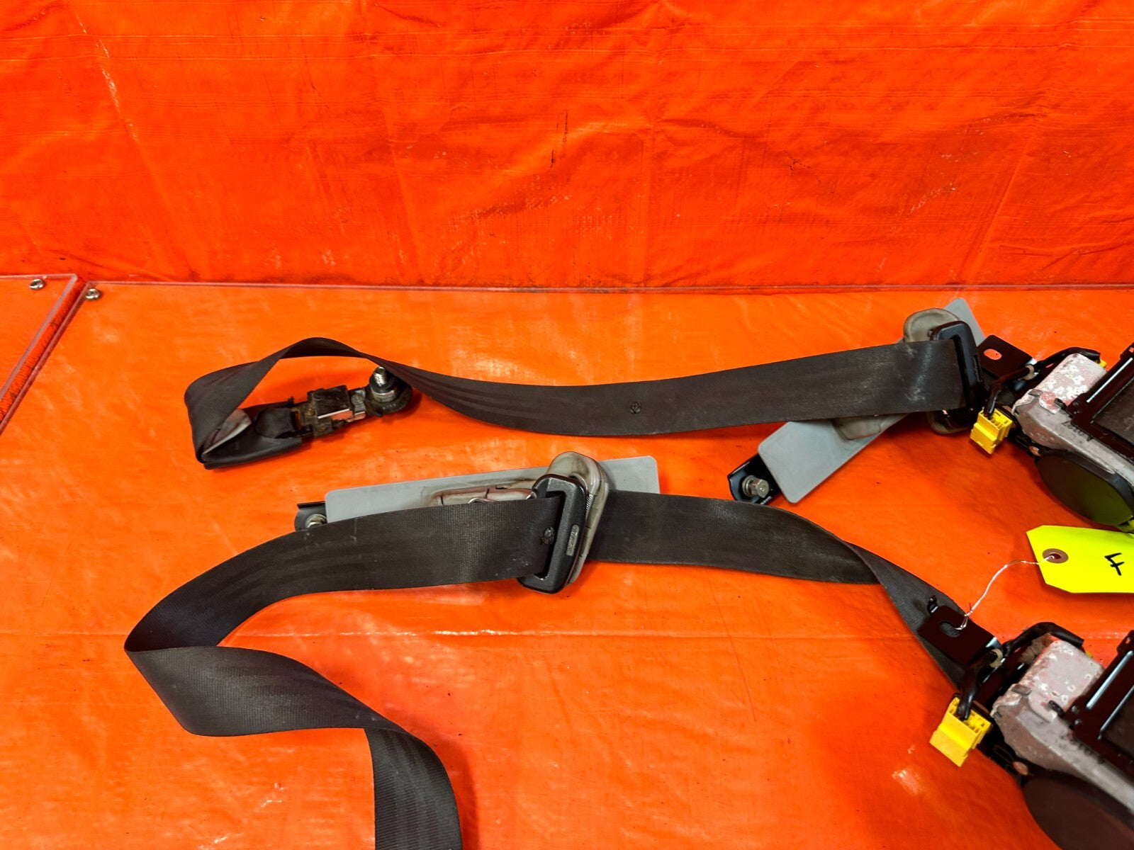 06 08 ACURA TSX   LEFT & RIGHT FRONT SEAT BELTS   DRIVER PASSENGER BLACK OEM 2758