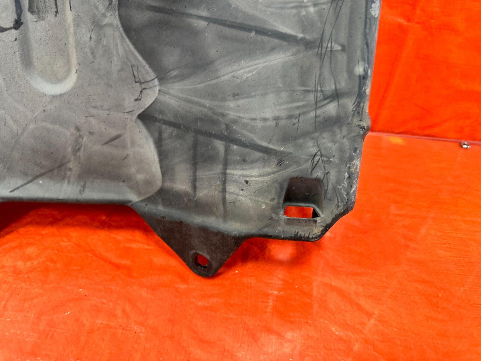 06 11 HONDA CIVIC 2D COUPE   FUEL TANK PLASTIC SPLASH SHIELD COVER   OEM #2864