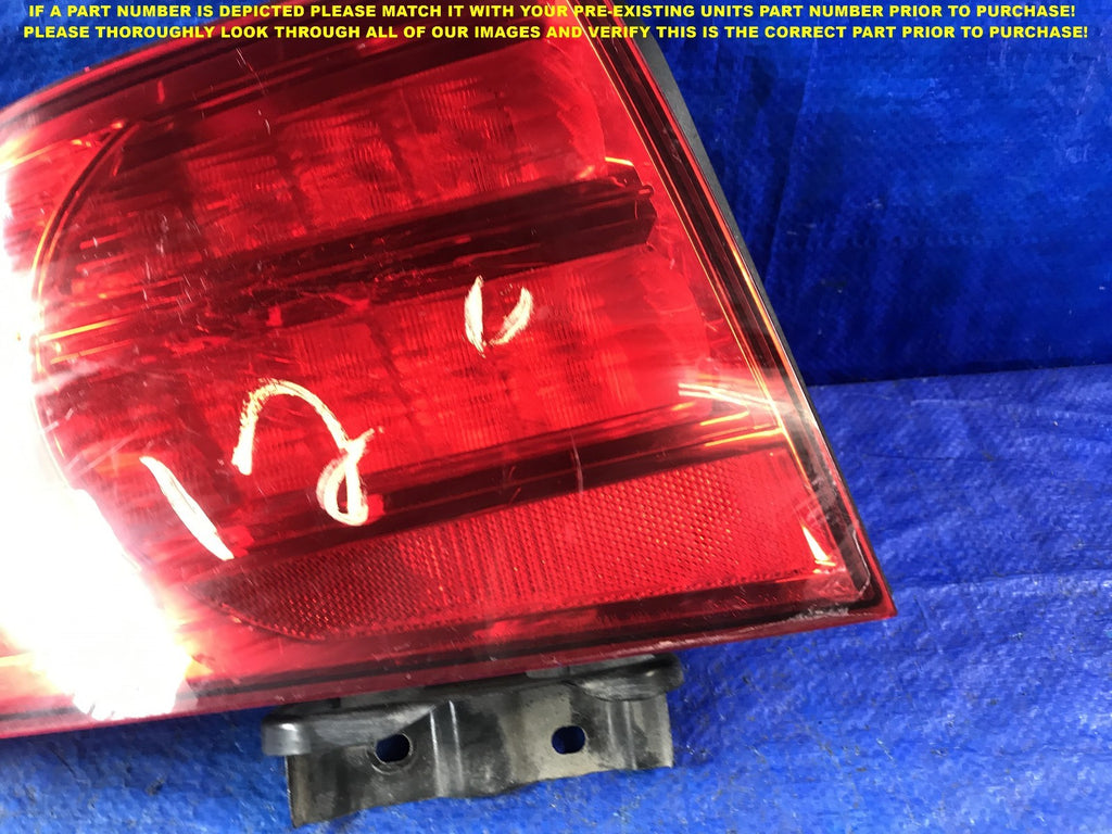 OEM 2004 2005 04 05 ACURA TL DRIVER LEFT TAIL LIGHT L LH CHIPPED1