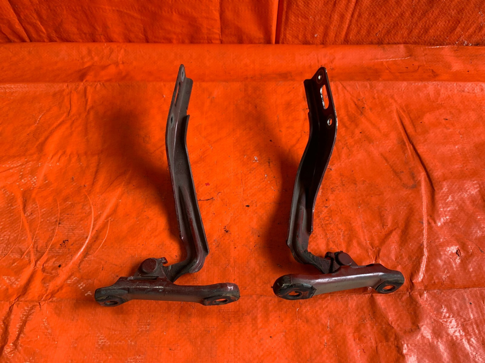 OEM 2007 07 HONDA CIVIC SI COUPE   HOOD LATCH SET LEFT & RIGHT HABANERO RED0