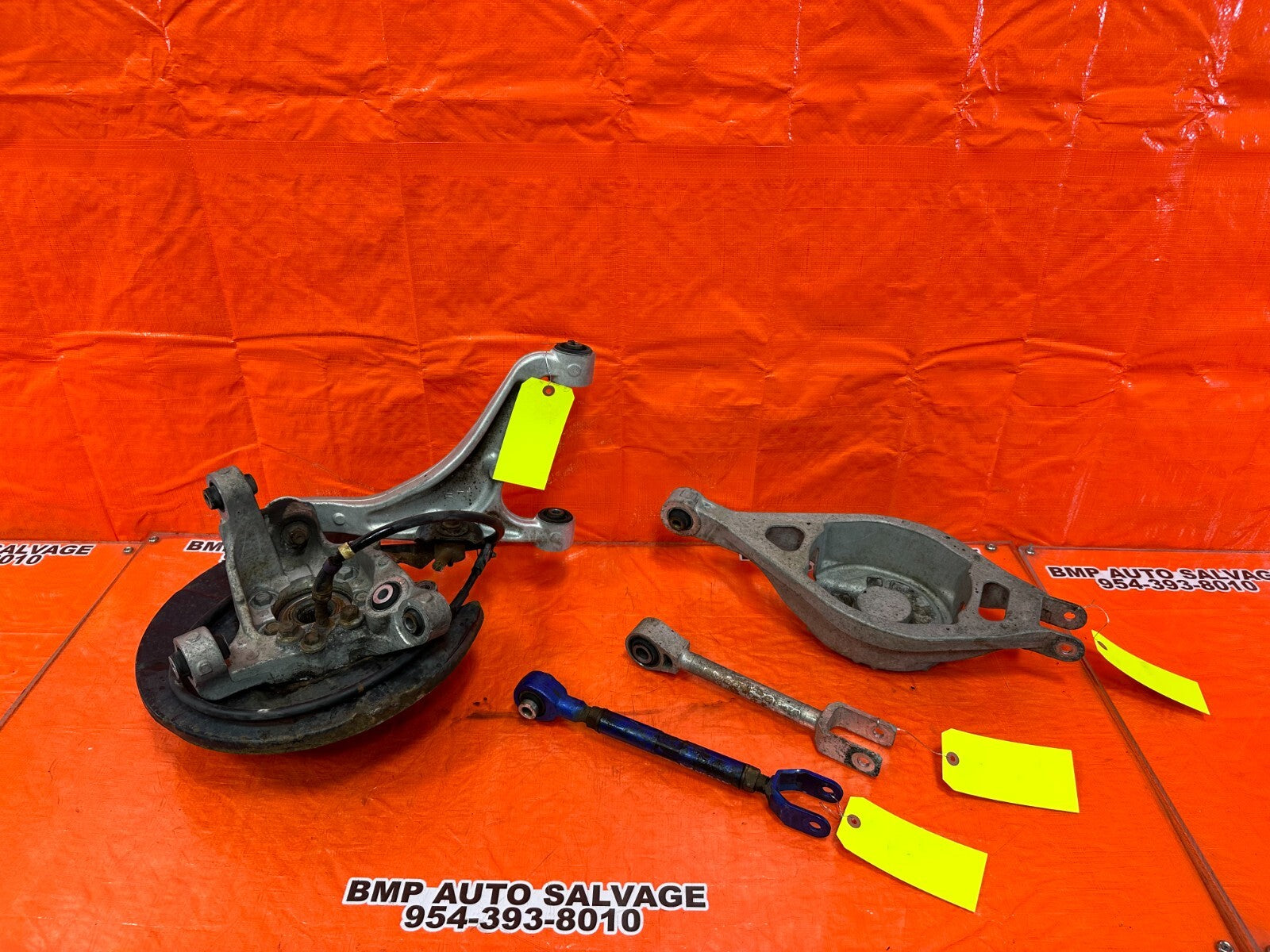 08 15 INFINITI G37 & Q60   DRIVER LEFT REAR SPINDLE KNUCKLE W/ CONTROL ARMS #24514