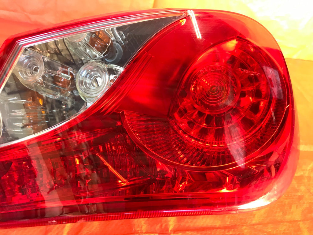 OEM 2012 2013 2014 HYUNDAI SONATA PASSENGER RIGHT OUTER TAIL LIGHT LAMP R RH .,2