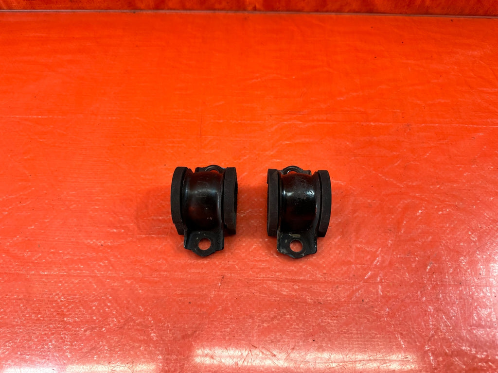 04 08 ACURA TSX   FRONT SWAY BAR BUSHINGS AND BRACKETS   OEM FACTORY #1960