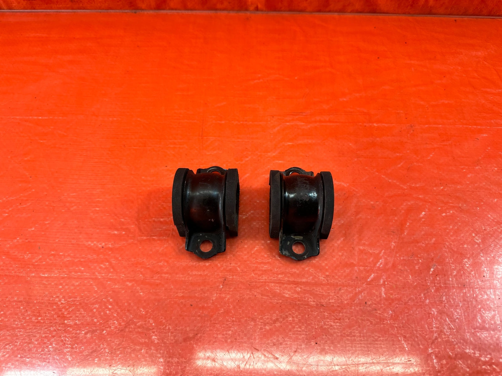 04 08 ACURA TSX   FRONT SWAY BAR BUSHINGS AND BRACKETS   OEM FACTORY #1960