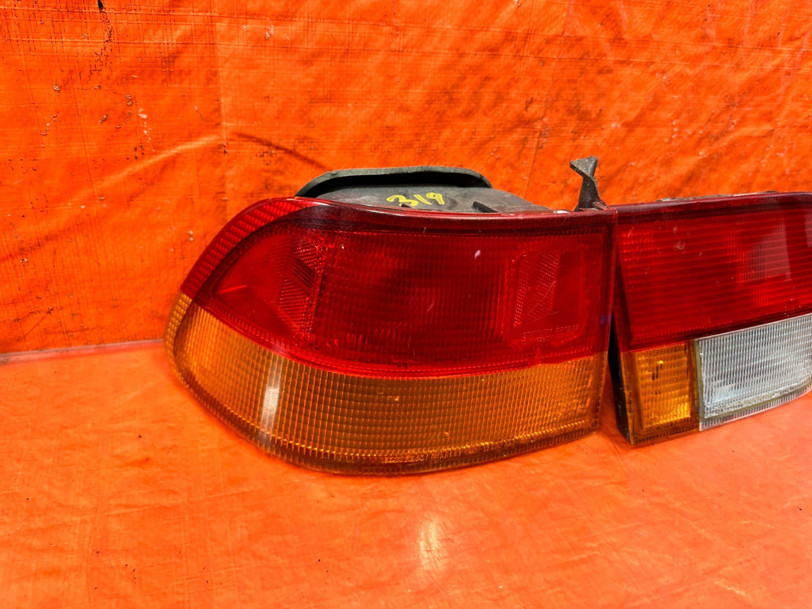 96 98 HONDA CIVIC COUPE 2 DOOR   RED WHITE ORANGE   STANLEY   OEM TAIL LIGHTS7