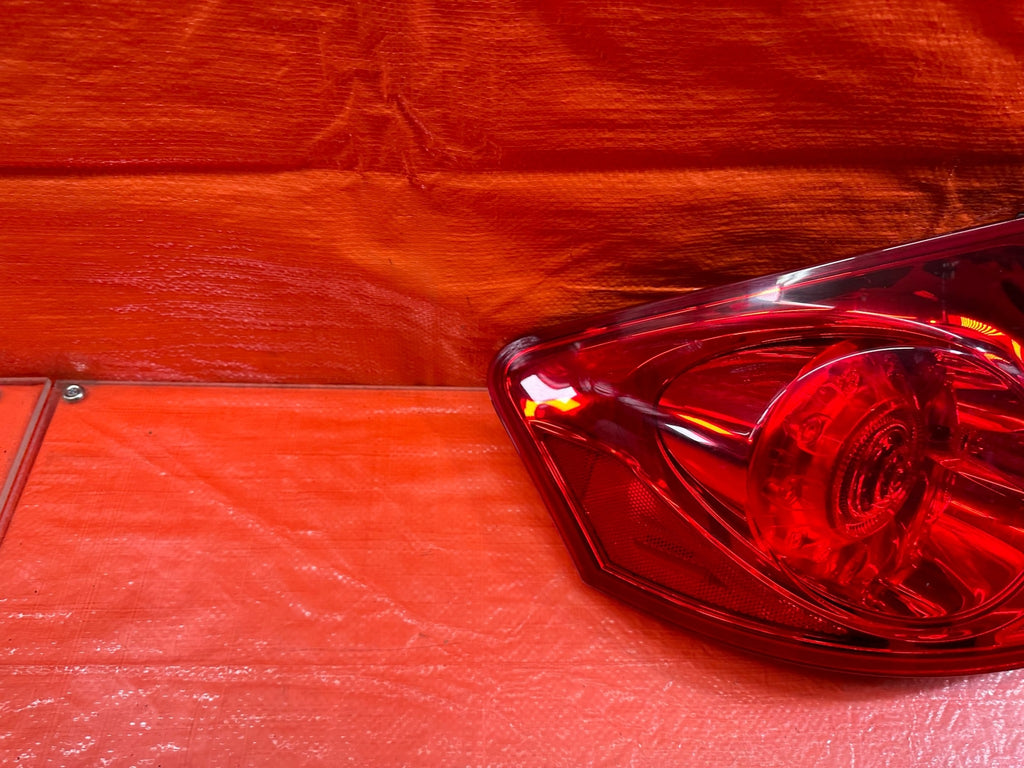 07 13 INFINITI G35 G37 SEDAN   DRIVER LEFT OUTER TAIL LIGHT LAMP   OEM #1928