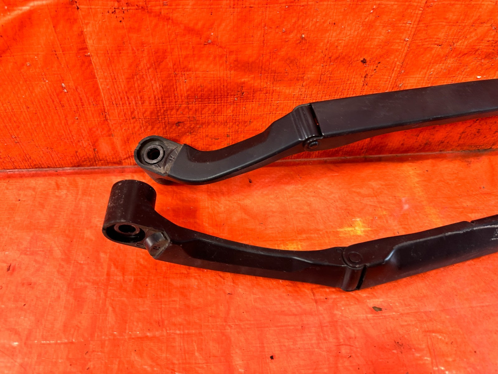 14 20 INFINITI Q50   WINDSHIELD WIPER ARMS   LEFT AND RIGHT ARM SET   OEM #3141