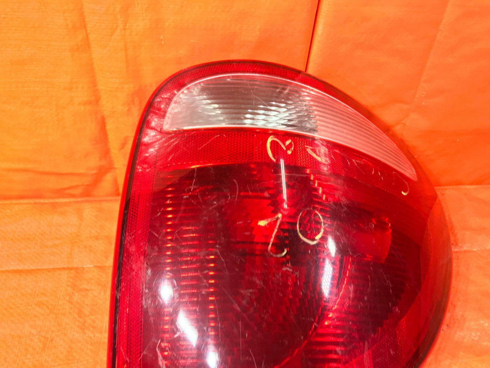 OEM 2003 03 DODGER CARAVAN PASSENGER RIGHT TAIL LIGHT LAMP R RH 2