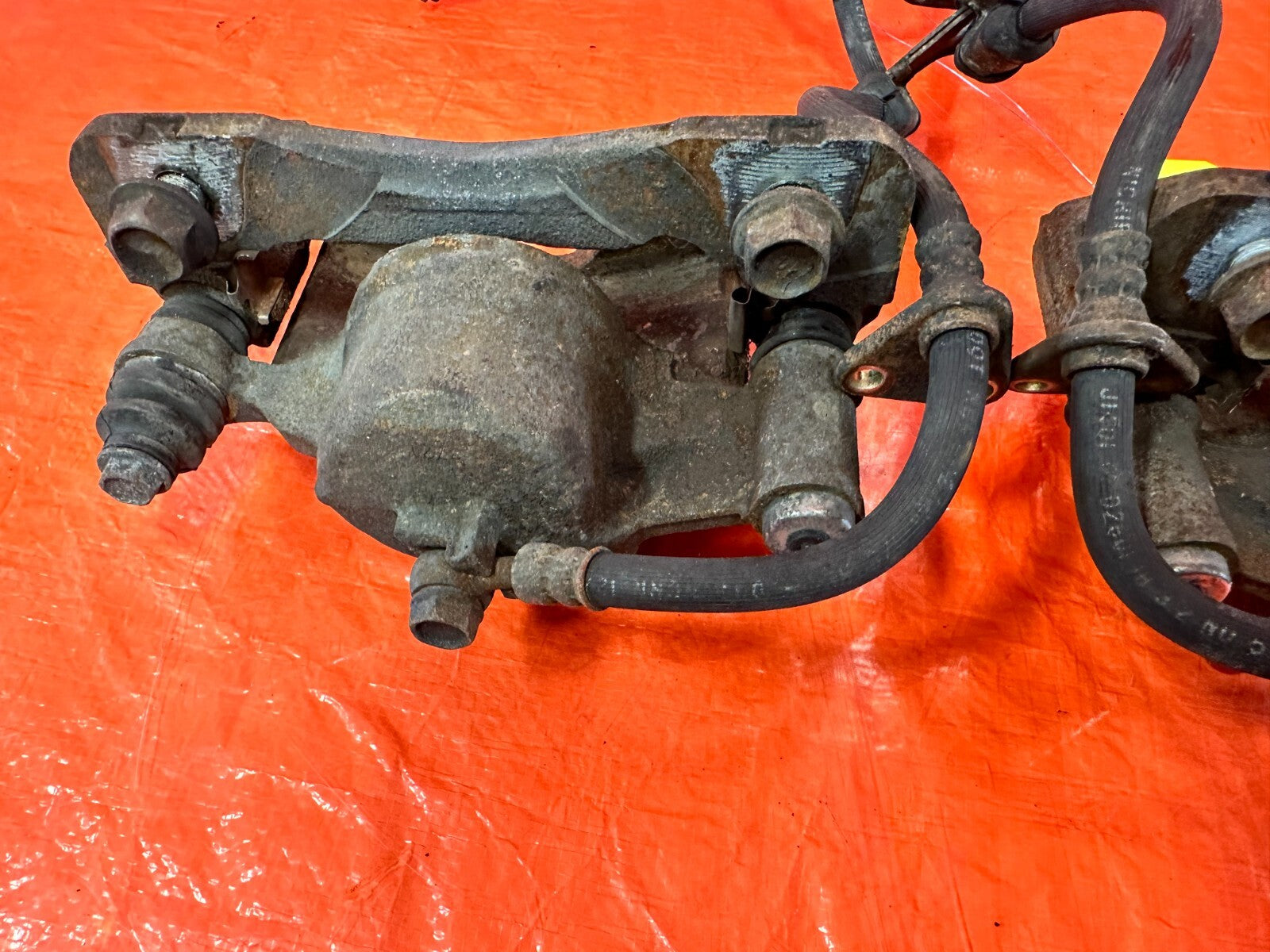93 97 HONDA DEL SOL S SI   FRONT BRAKE CALIPERS   LEFT RIGHT CALIPER SET OEM 27221