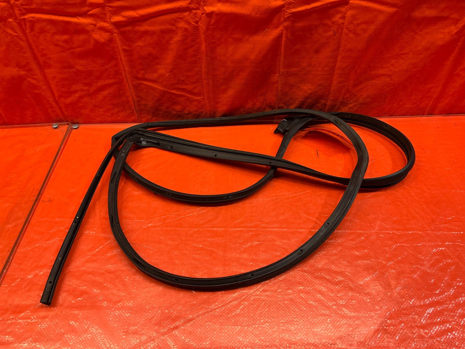 04 08 ACURA TSX   DRIVER LEFT REAR DOOR WEATHER STRIP TRIM SEAL GASKET OEM 15610