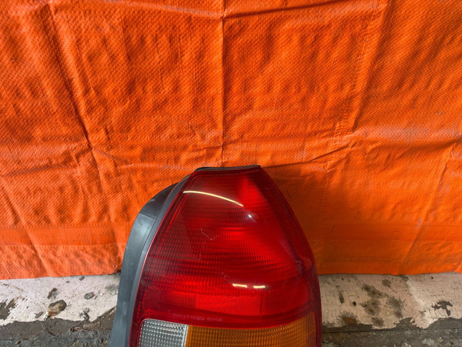 96 98 HONDA CIVIC   HATCHBACK   EK9 TYPE R   PASSENGER RIGHT TAIL LIGHT LAMP OEM1