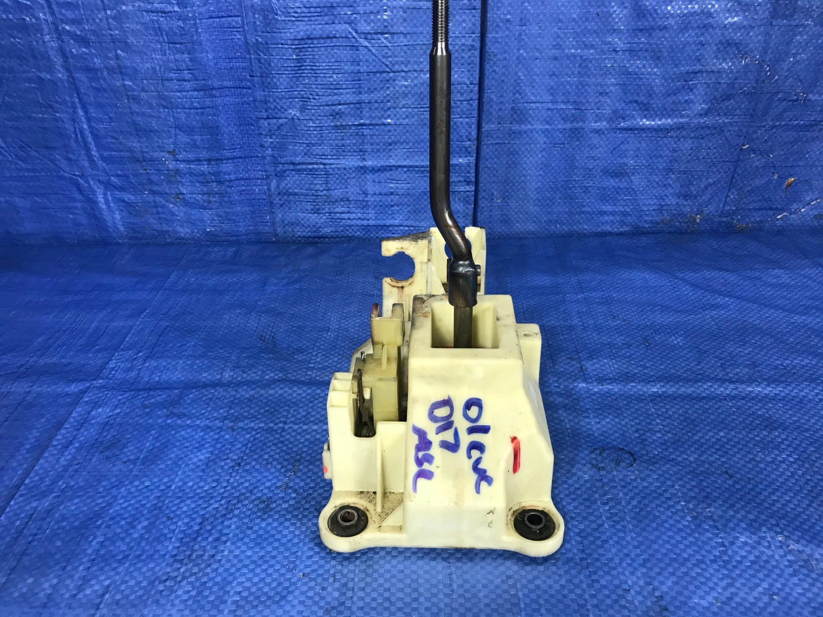 OEM 2002 02 HONDA CIVIC LX 4D SEDAN M/T   5 SPEED MANUAL SHIFTER BOX1