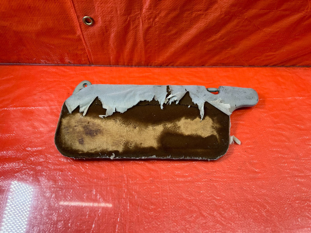 96 00 HONDA CIVIC   SUN VISOR   PASSENGER RIGHT SIDE   GRAY   OEM #201    WEAR0