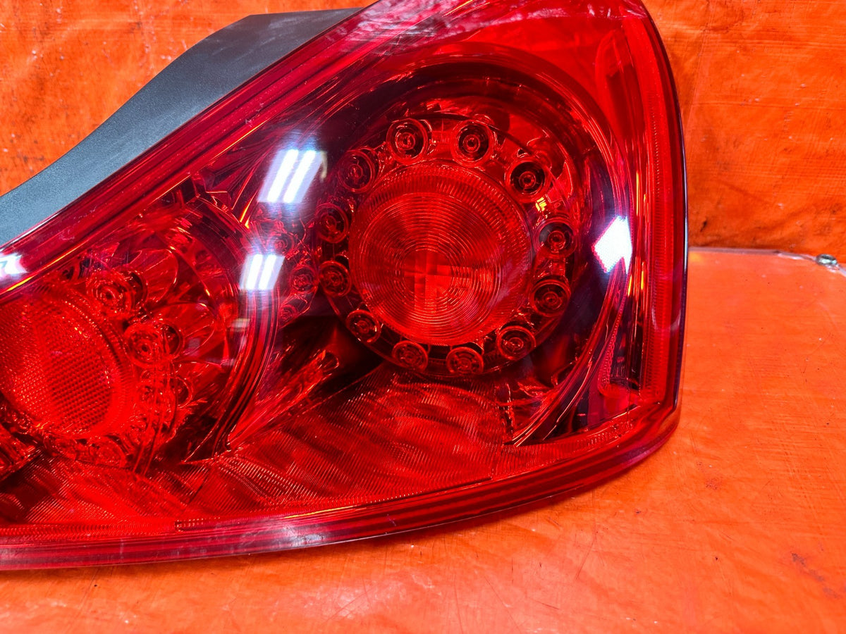11-15 INFINITI G37 CONVERTIBLE - PASSENGER RIGHT TAIL LIGHT TAIL LAMP - DEPO 3102
