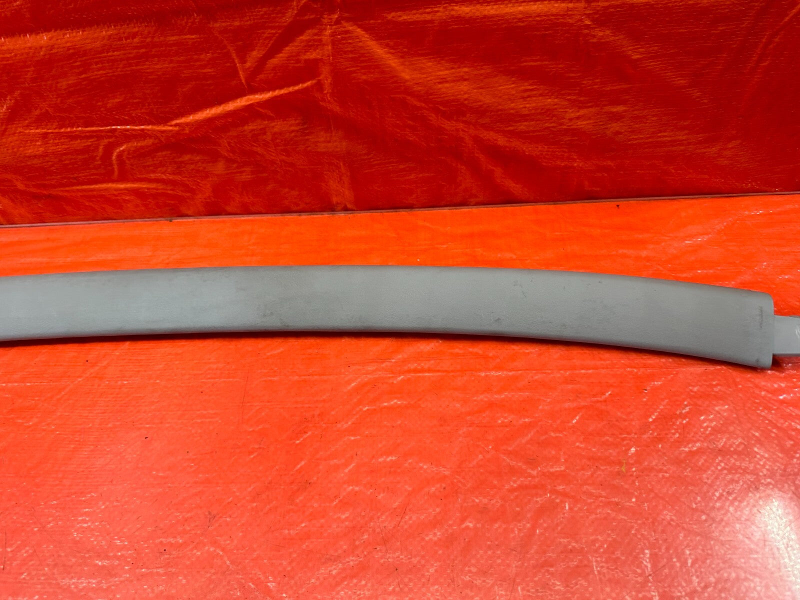 96 00 HONDA CIVIC COUPE   REAR HEADLINER TRIM COVER STRIP PLASTIC   OEM #2024
