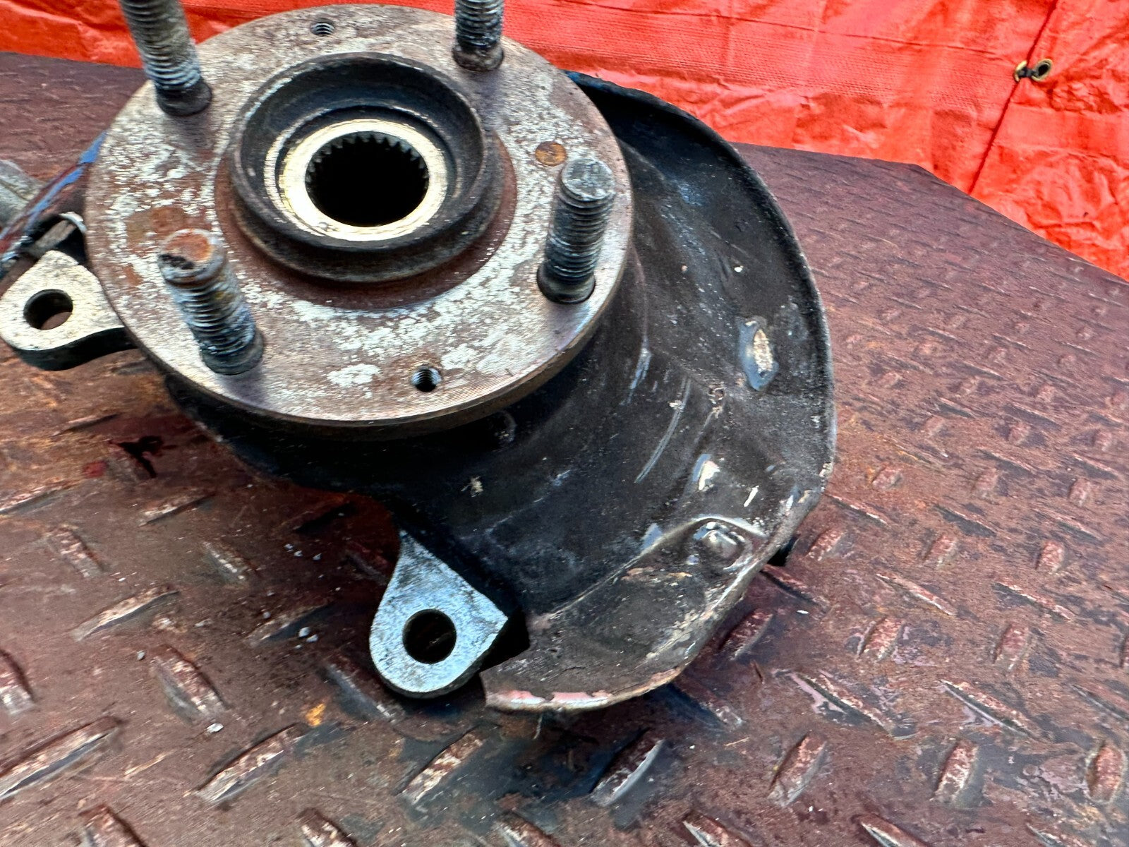 88 89 HONDA CRX   DRIVER LEFT FRONT SPINDLE KNUCKLE HUB   OEM FACTORY #2772
