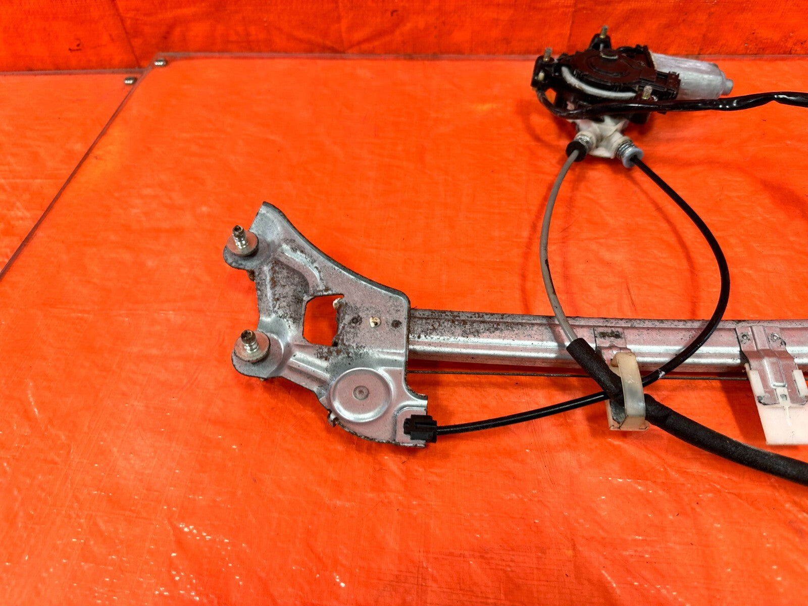 02 10 LEXUS SC430   PASSENGER RIGHT WINDOW REGULATOR   OEM FACTORY #28811