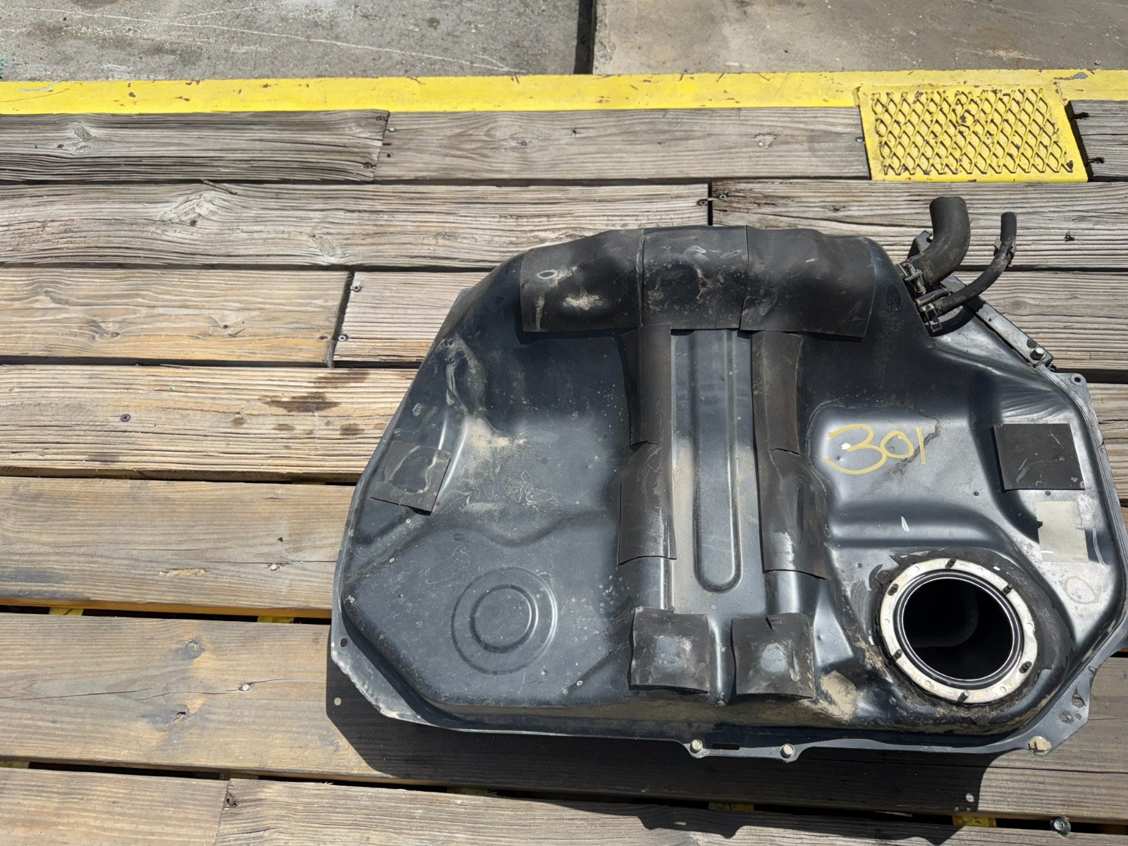 97 01 HONDA CR V CRV   GASOLINE GAS FUEL TANK ASSEMBLY   OEM FACTORY OE 3016