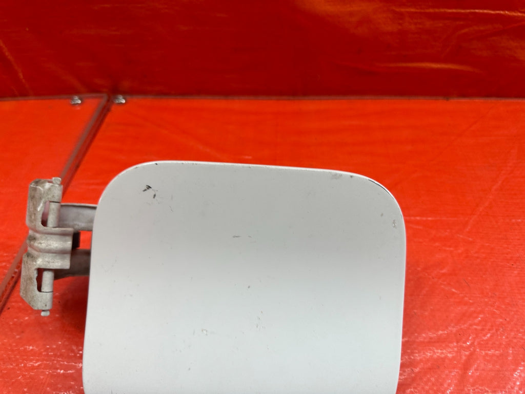 08 15 LANCER EVOLUTION X EVO 10   FUEL LID / GAS CAP COVER   WHITE   OEM #2065