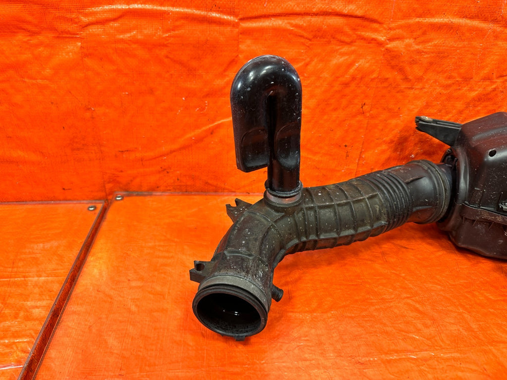 94 01 ACURA INTEGRA NON VTEC FACTORY AIR INTAKE FILTER BOX HOUSING W ARM OEM 3096