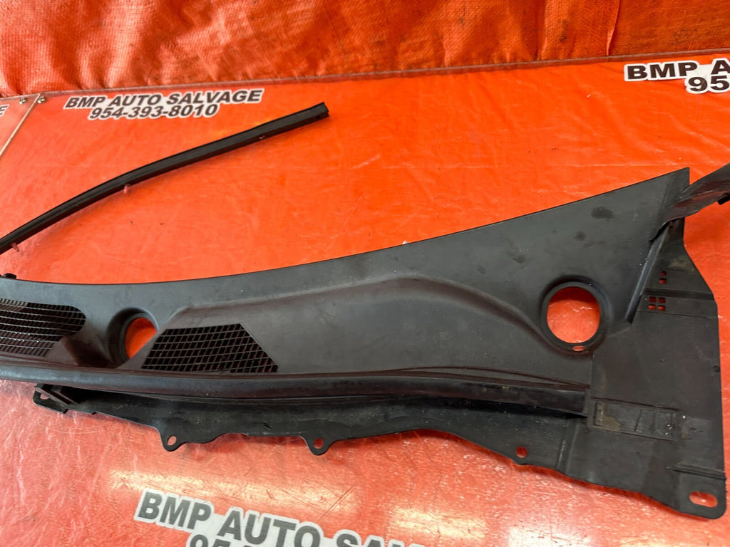 08 15 INFINITI G37 & Q60   2D COUPE   WIPER COWL TRIM   LEFT SIDE   OEM #2456