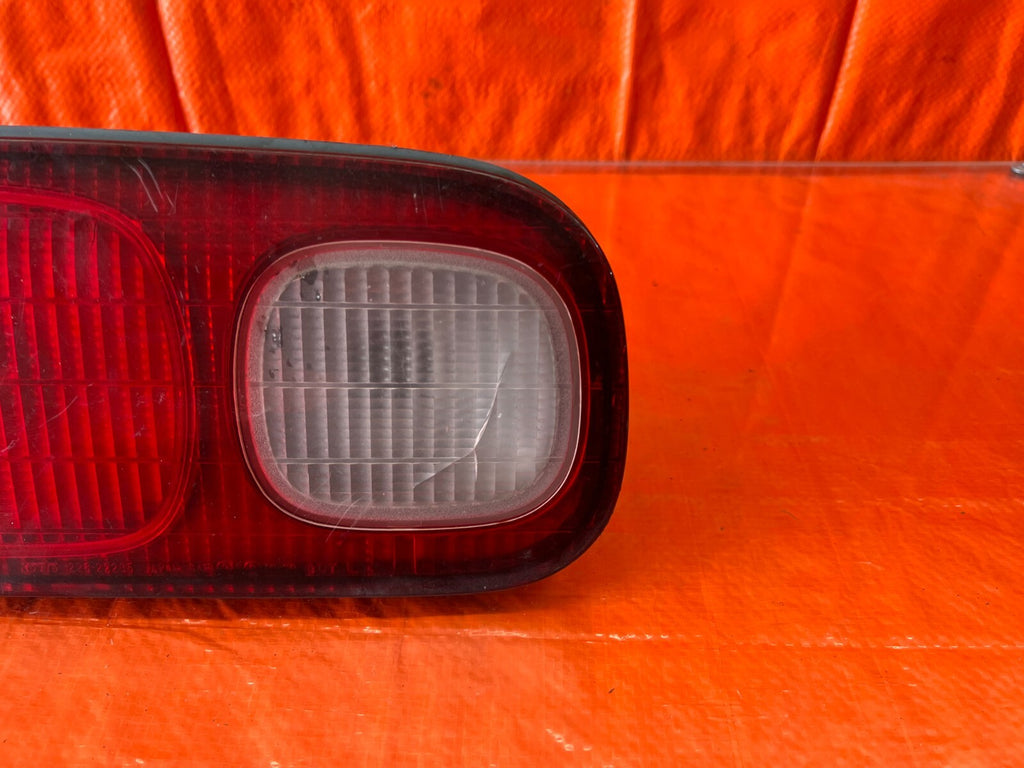 98 01 ACURA INTEGRA SEDAN   DRIVER LEFT   INNER   TAIL LIGHT LAMP   OEM #123 4